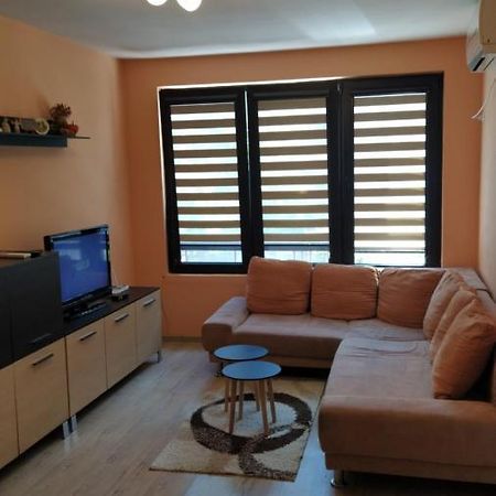Apartment Levski Apart Burgas Bagian luar foto